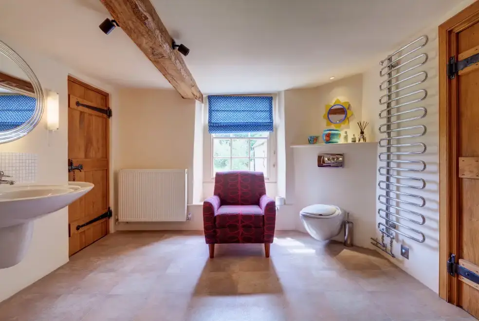 Loo at New Yatt Farm