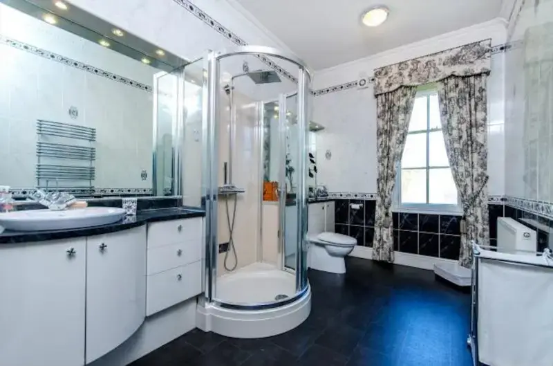 Shower room at Northolme Hall
