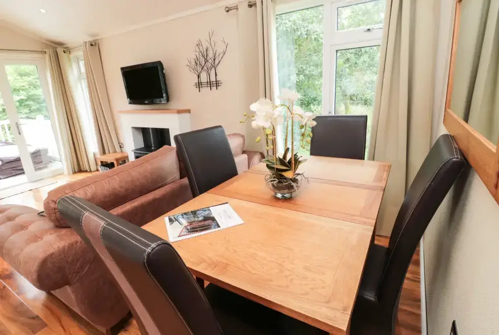 Open plan living area at Number 43 Burnside Lodge