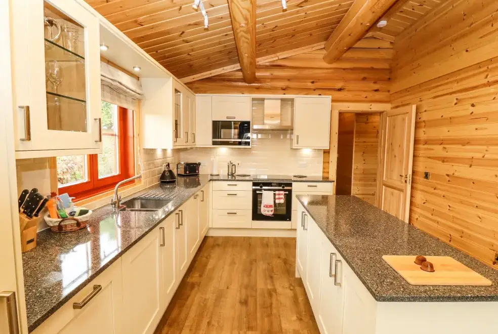 Well equipped kitchen at Oak Lodge