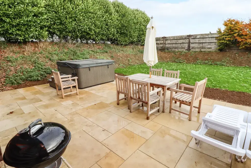 Patio area at Oak Lodge