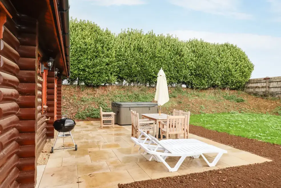 Patio area at Oak Lodge