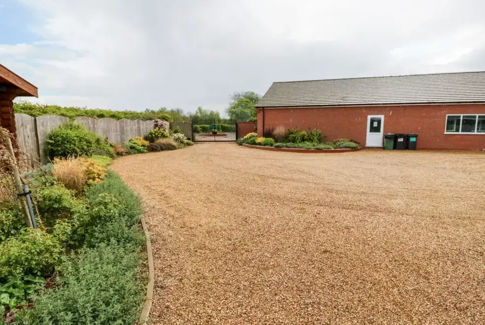 Surrounding area near Oak Lodge