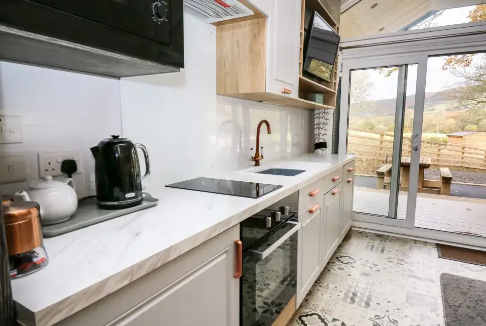 Well equipped kitchen at Oak Tree View