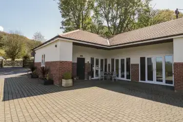 Oakwood Rural Cottage, North Wales, Conwy Town, Conwy