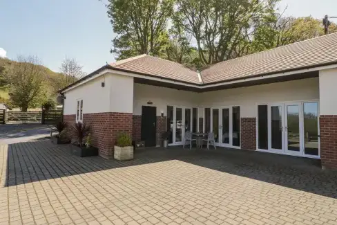 Oakwood Rural Cottage, North Wales