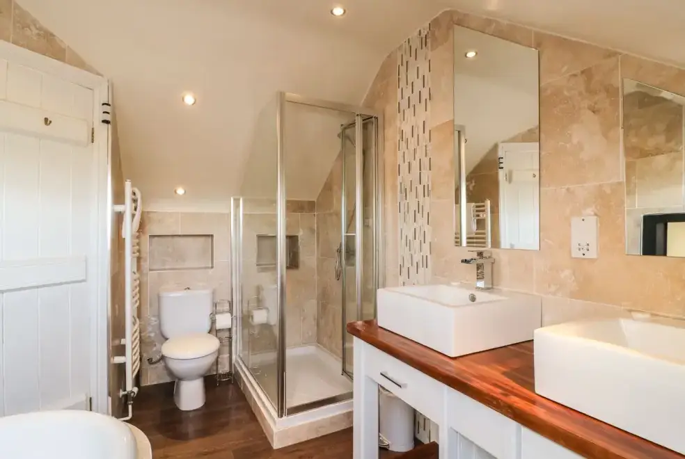 Ensuite bathroom at Old Byres