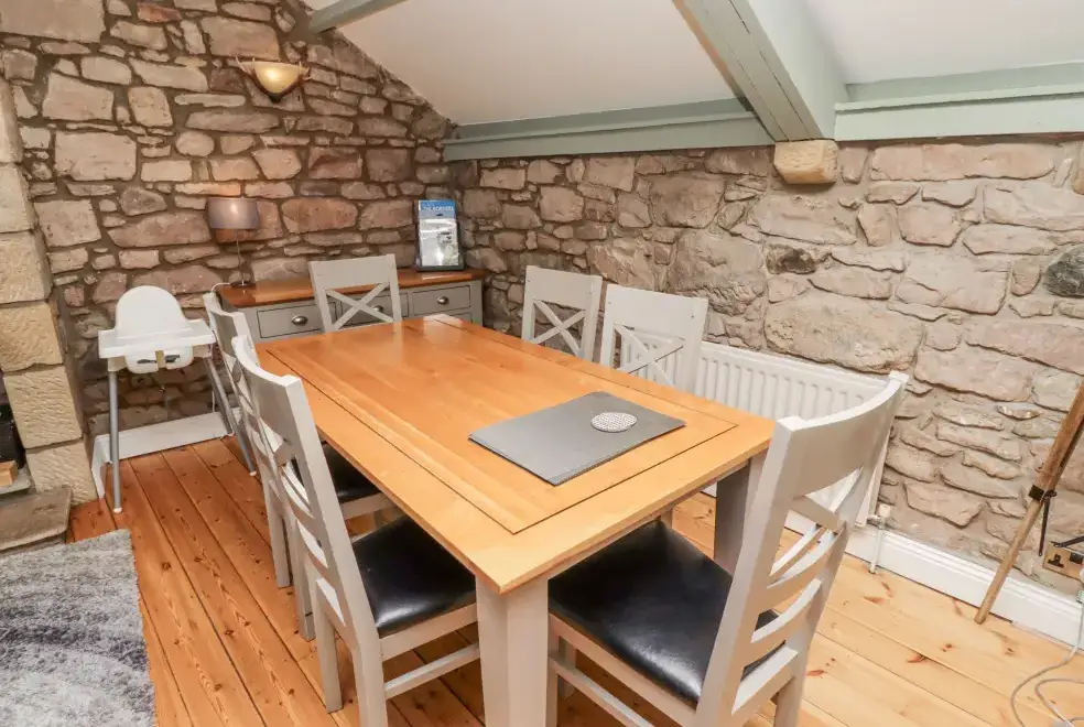 Dining room at Old Mill (Lucker)