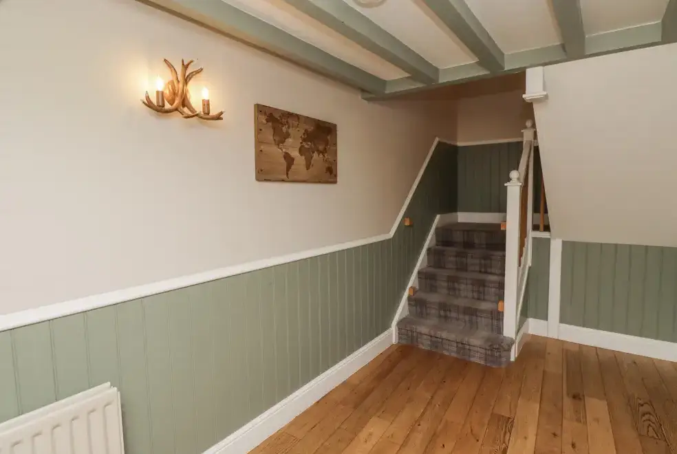 Hallway at Old Mill (Lucker)