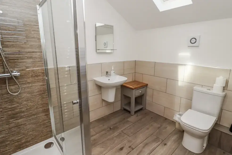 Shower room at Old Mill (Lucker)