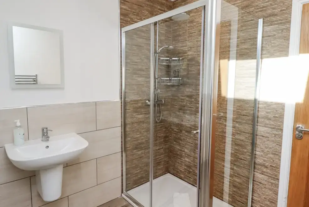 Shower room at Old Mill (Lucker)