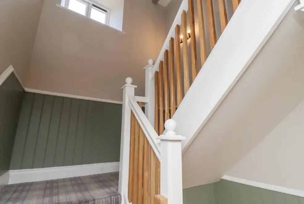 Hallway at Old Mill (Lucker)