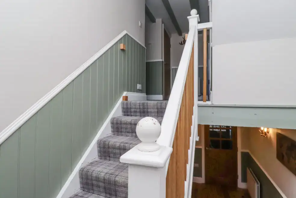 Hallway at Old Mill (Lucker)