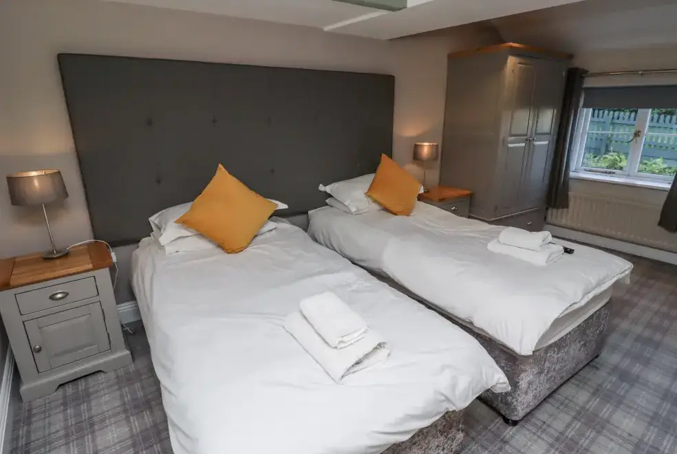 Bedroom at Old Mill (Lucker)