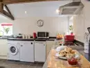 Well equipped kitchen at Oliver's Mill with shared Indoor Pool, Sports Court & Play Area - thumbnail photo