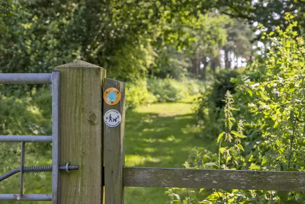 Countryside near Oliver's Mill with shared Indoor Pool, Sports Court & Play Area