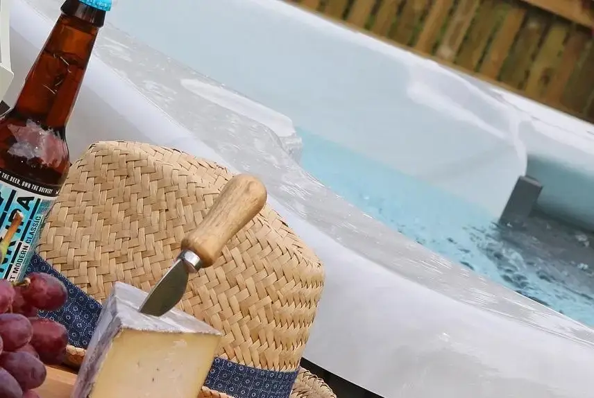 Private Hot Tub at Omalast