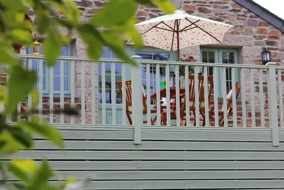 Decked area at Omalast