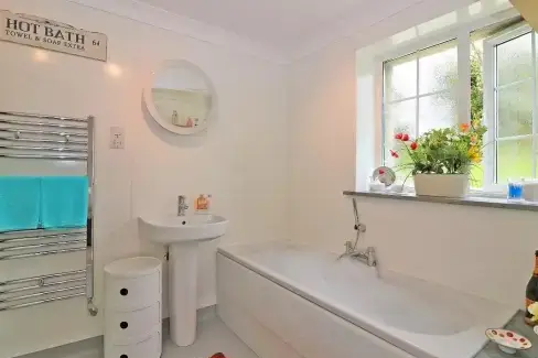 Family bathroom at Omalast, Cornwall