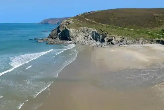 Coastal scenes near Omalast
