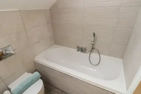 Family bathroom at One Sand Banks, Pembrokeshire