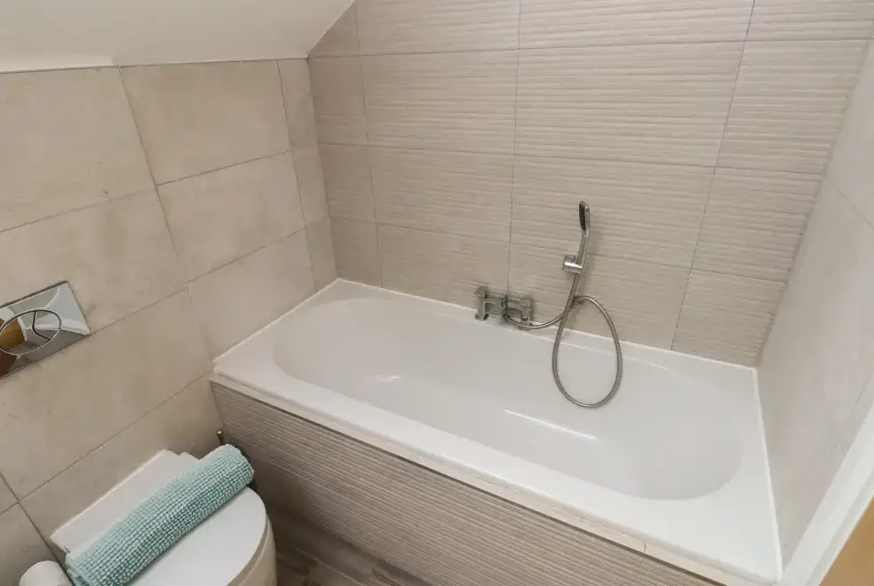 Family bathroom at One Sand Banks