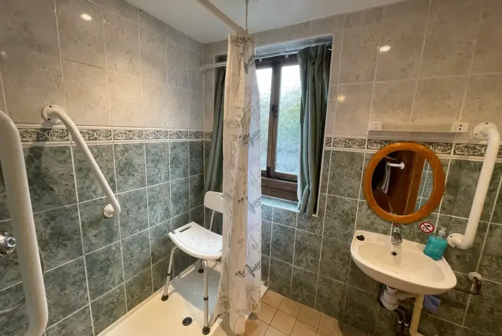 Wet room at Orchard Barn at Duvale Priory