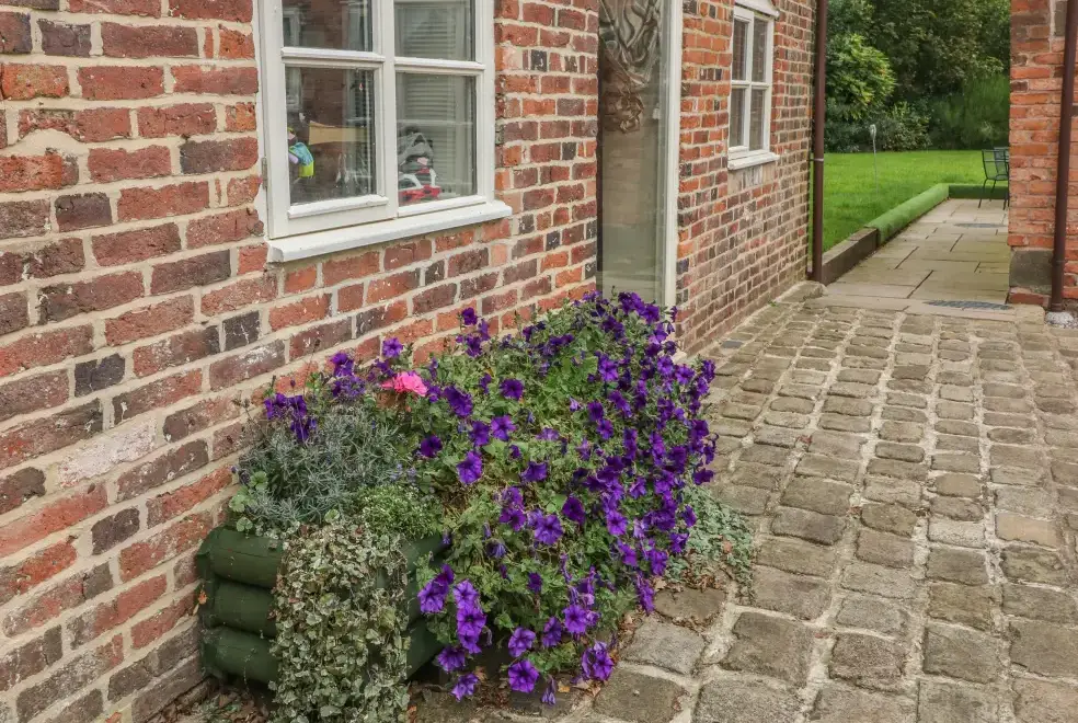 Orchard Barn, from the outside