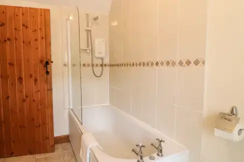 Family bathroom at Orchard View Dogs-Welcome Cottage, Peak District National Park, Derbyshire