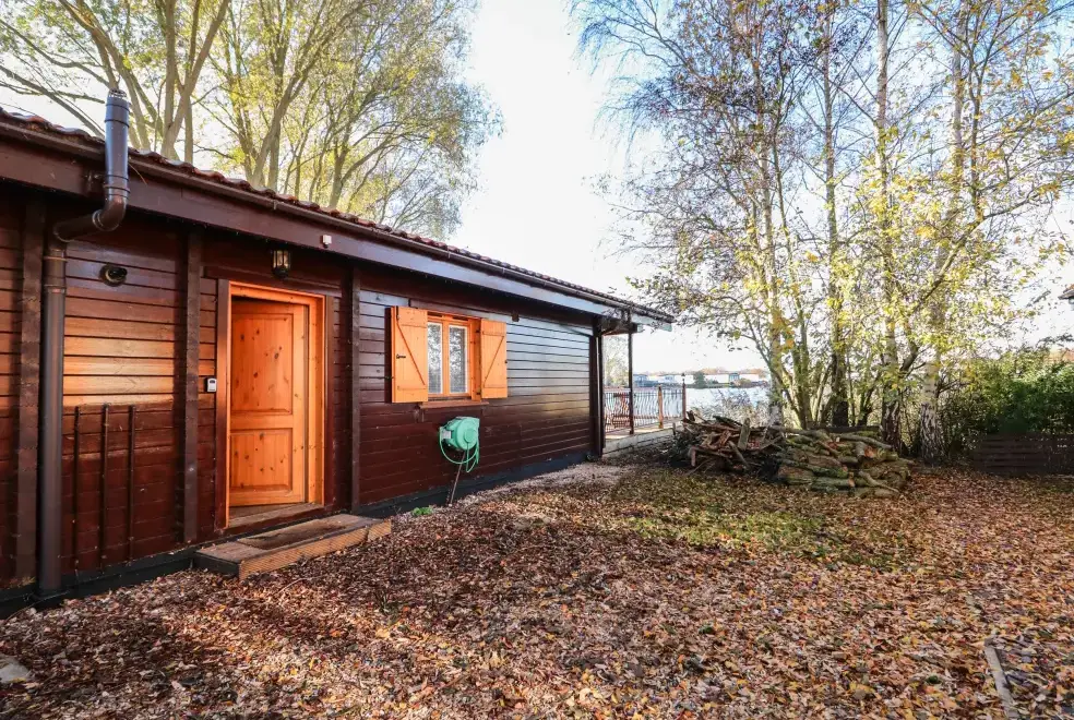 Osprey Lodge, from the outside