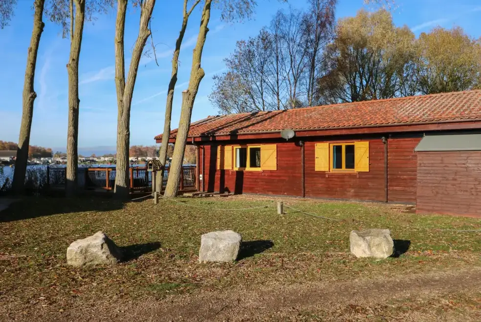 Osprey Lodge, from the outside