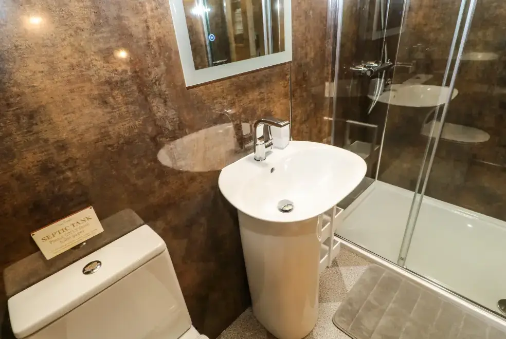 Shower room at Otters Holt