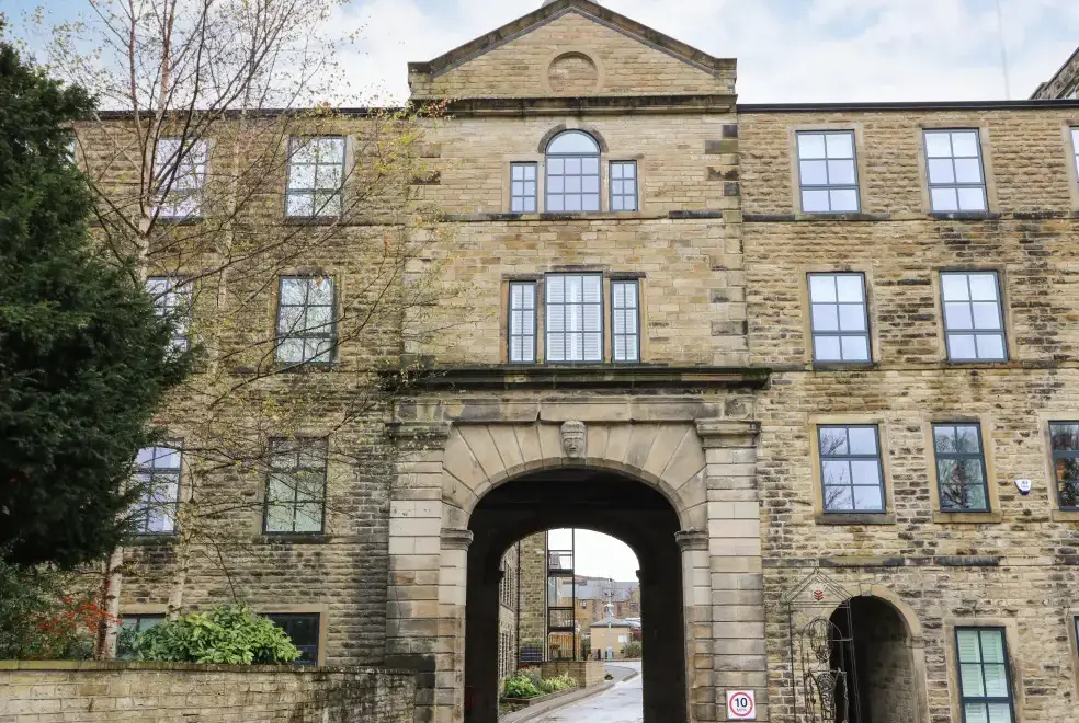 Surrounding area near Over The Arch Retreat