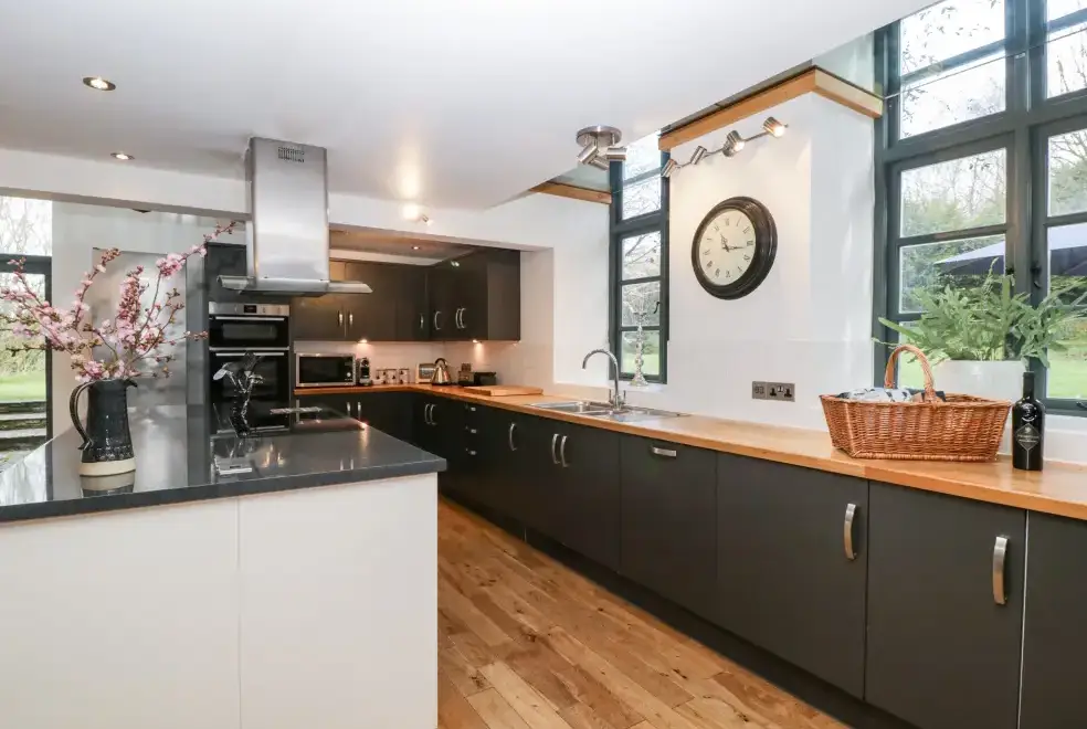 Kitchen/diner at Owl Barn