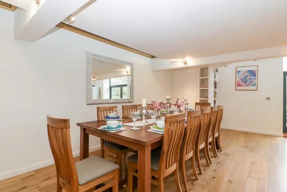 Dining room at Owl Barn