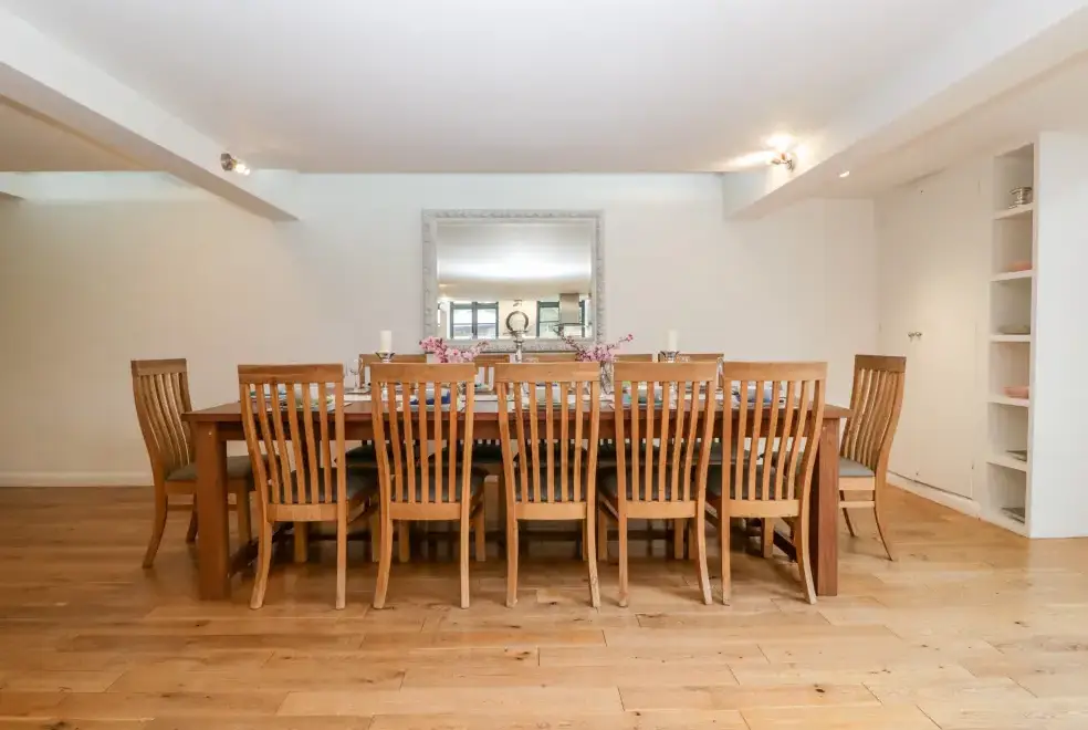 Dining room at Owl Barn