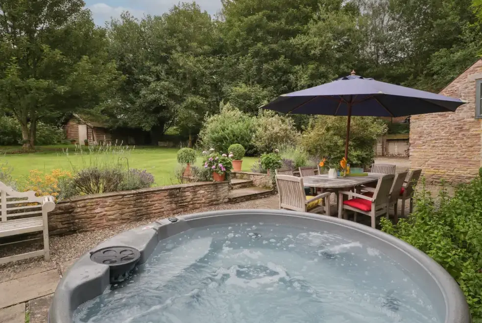 Private Hot Tub at Owl Barn