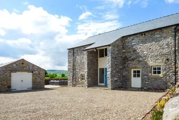 Ox Hey Barn, from the outside