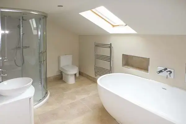 Family bathroom at Ox Hey Barn