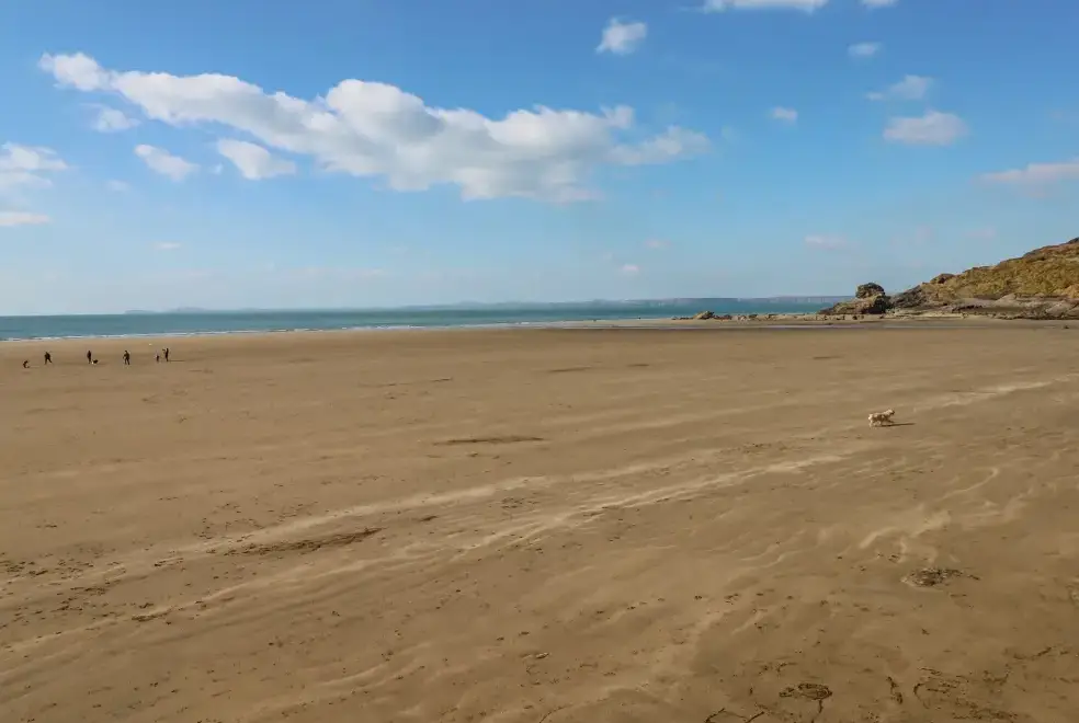 Coastal scenes near Oyster Lodge
