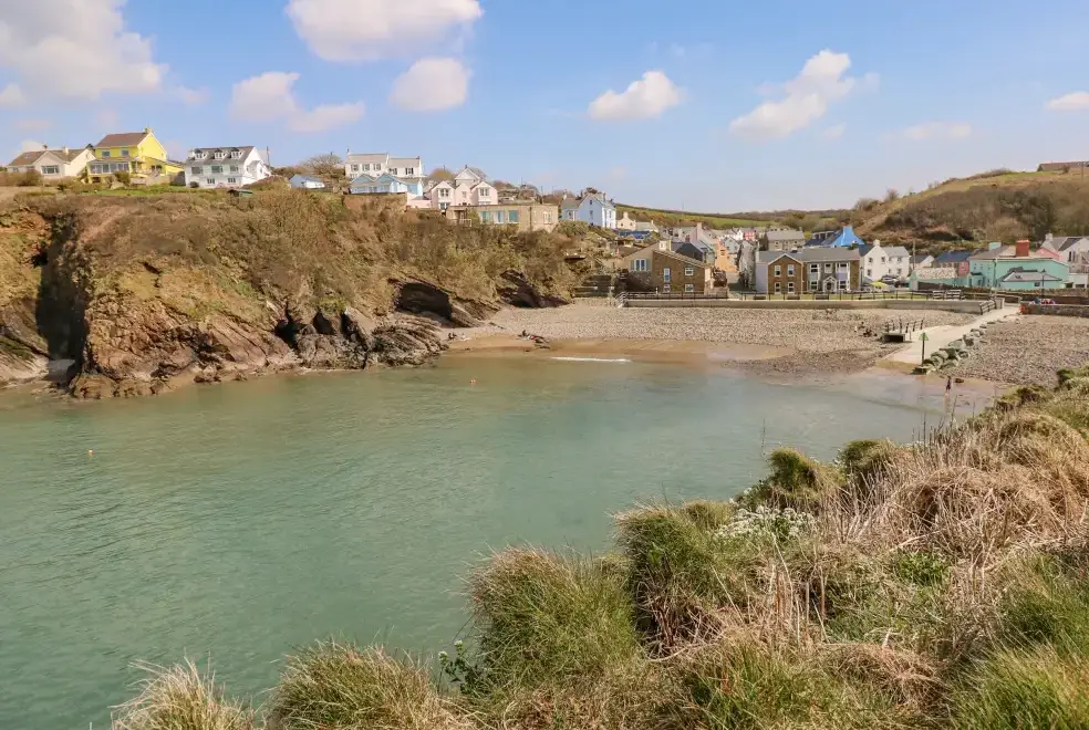 Coastal scenes near Oyster Lodge