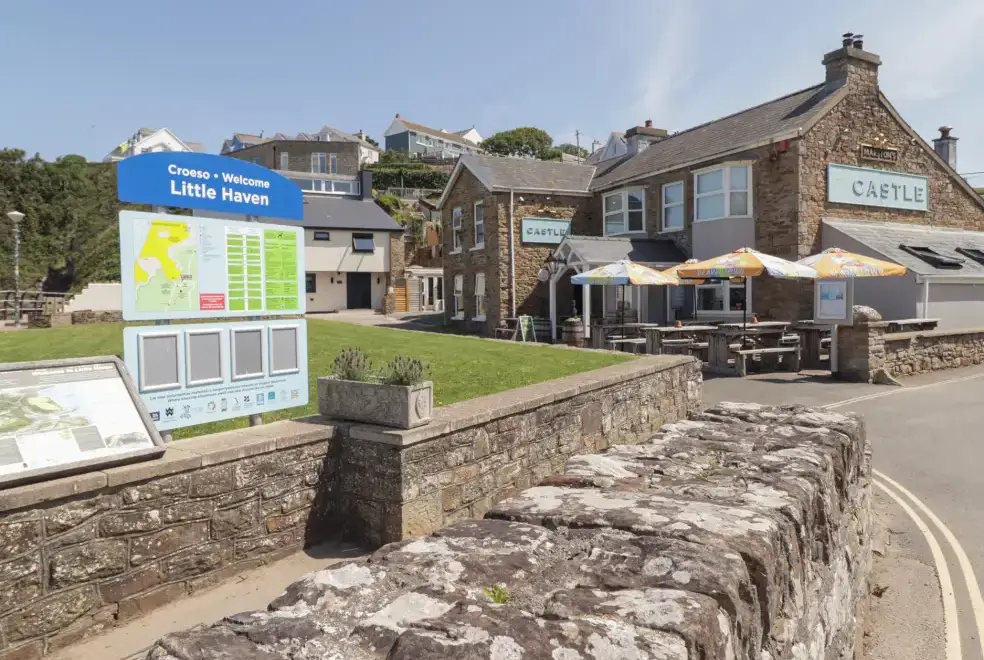 Surrounding area near Oyster Lodge