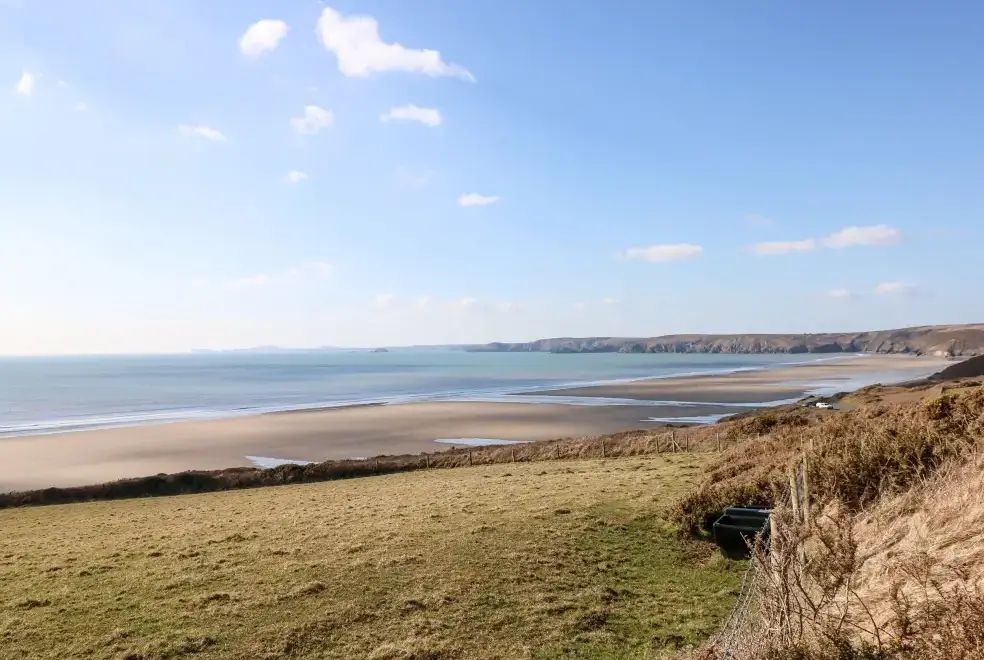 Coastal scenes near Oyster Lodge