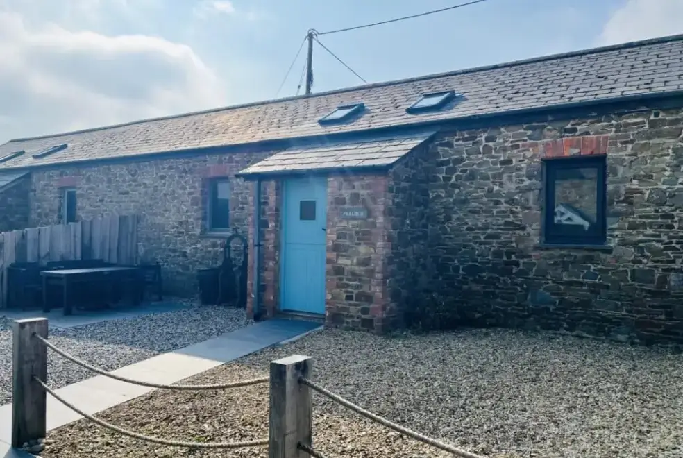 Parlour Barn, from the outside