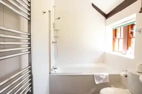 Family bathroom at Parlour Cottage, Cornwall