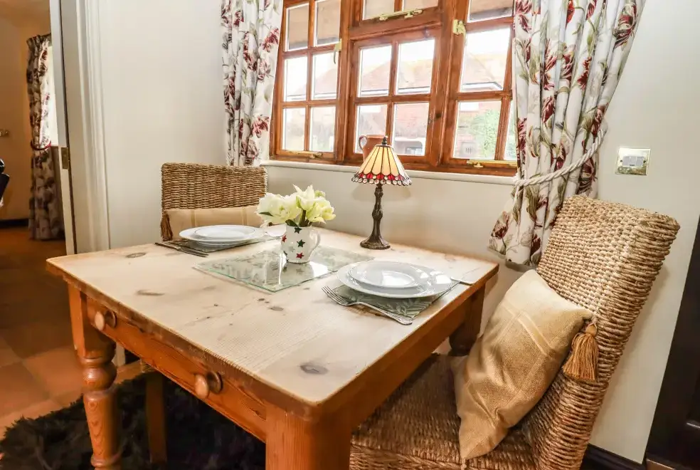Dining room at Parlour Rural Retreat near the Malvern Hills and Cotswolds