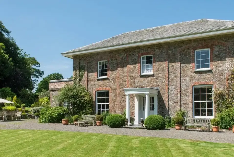 Parnacott, from the outside