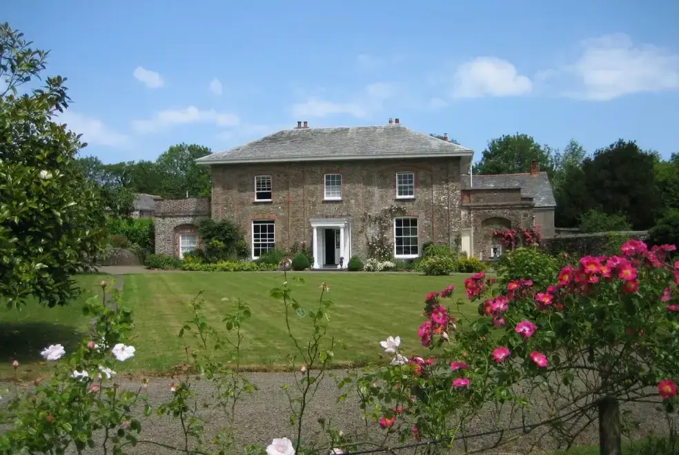 Parnacott, from the outside