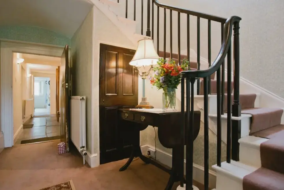 Parnacott, from the outside