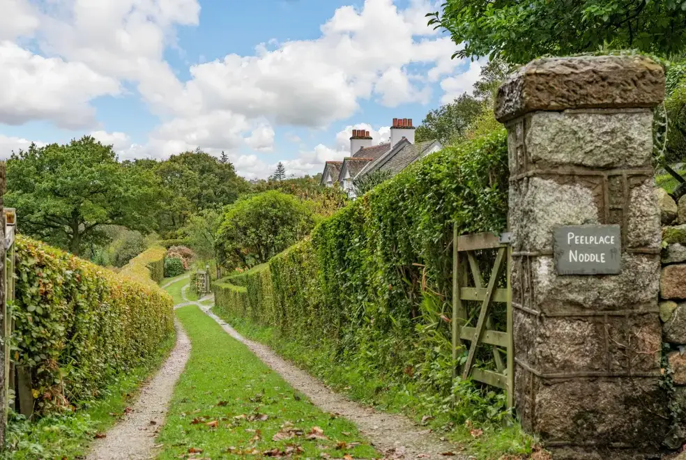 Countryside near Peel Place Noddle